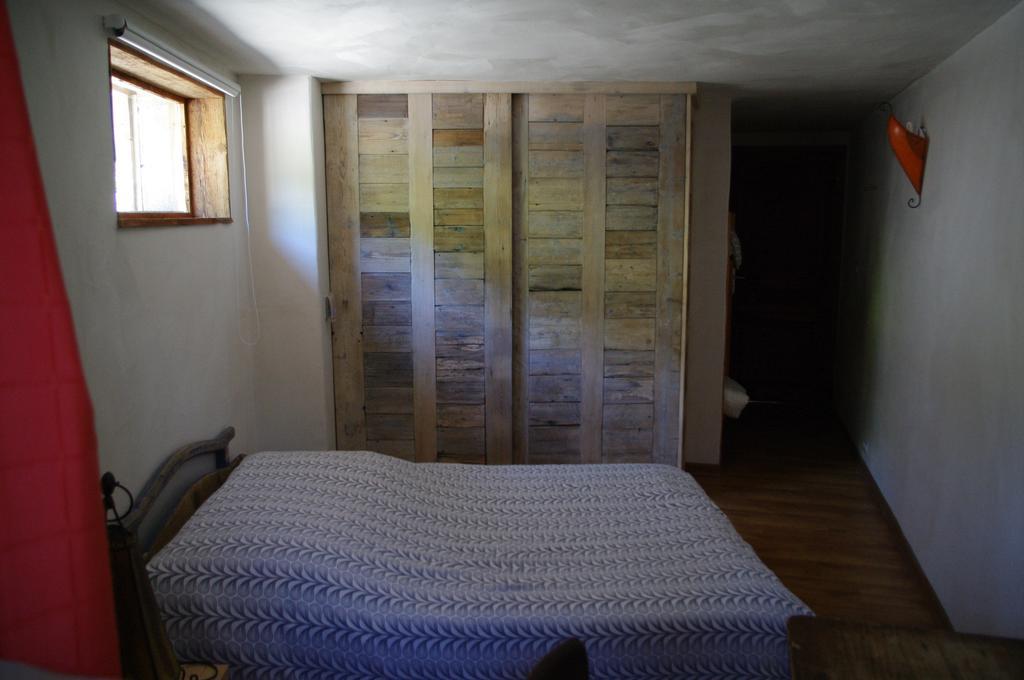 Appartement Dans Chalet De Montagne Bozel Номер фото