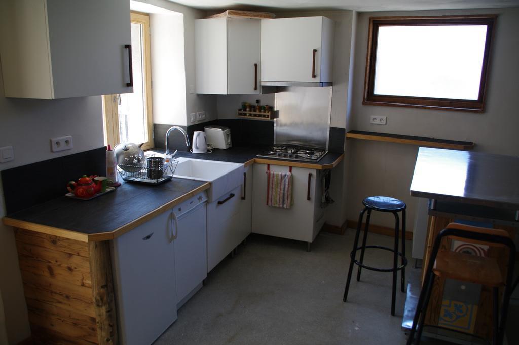 Appartement Dans Chalet De Montagne Bozel Номер фото