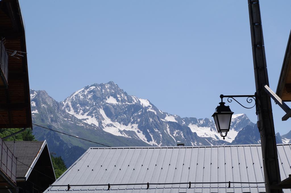 Appartement Dans Chalet De Montagne Bozel Номер фото