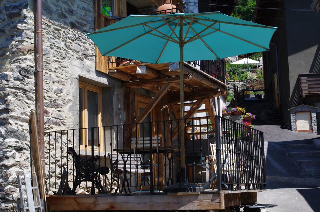 Appartement Dans Chalet De Montagne Bozel Номер фото